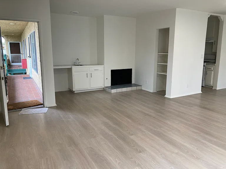 119 Driftwood St #13 — Photo 3