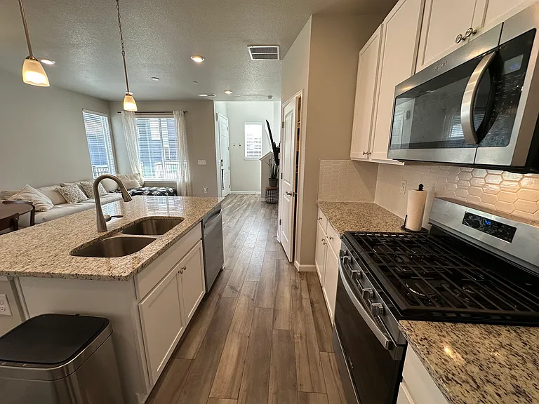 457 Millwall Cir — Photo 10