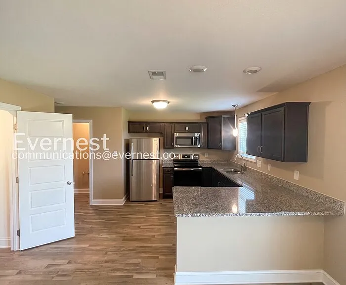 311 Dugger Dr — Photo 6