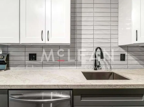 2809 N Los Felices Cir E #212, Palm Springs, CA 92262