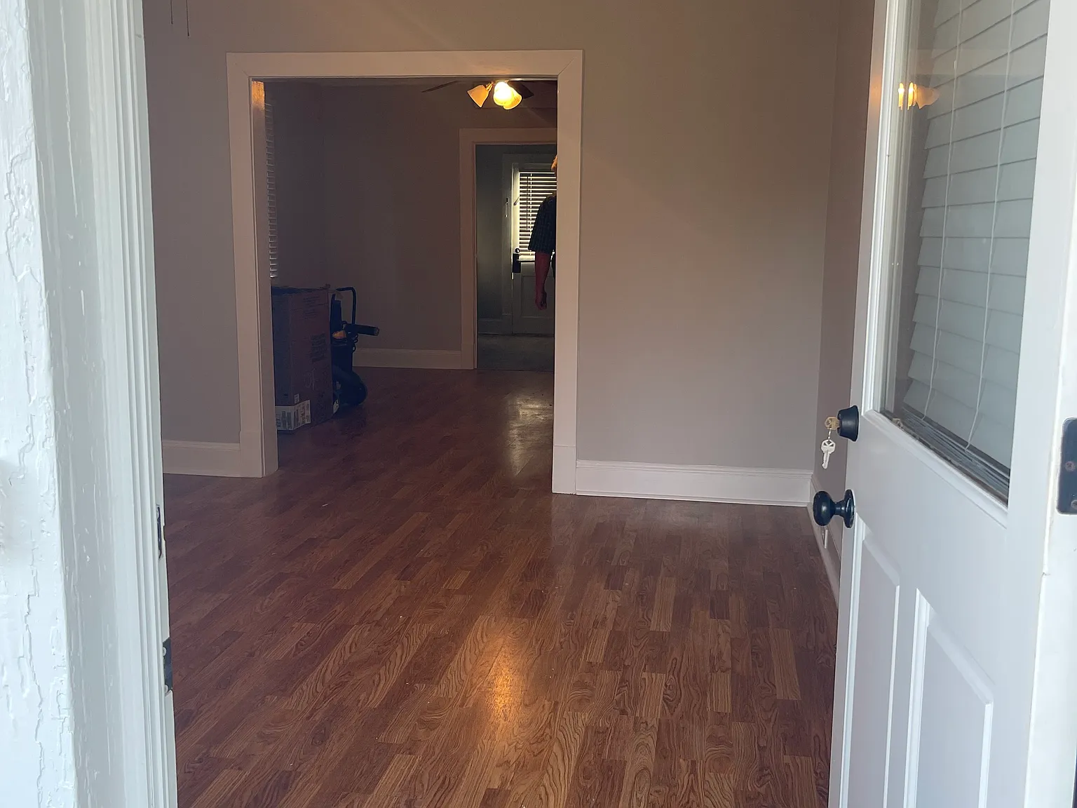 187 W Poplar St — Photo 3