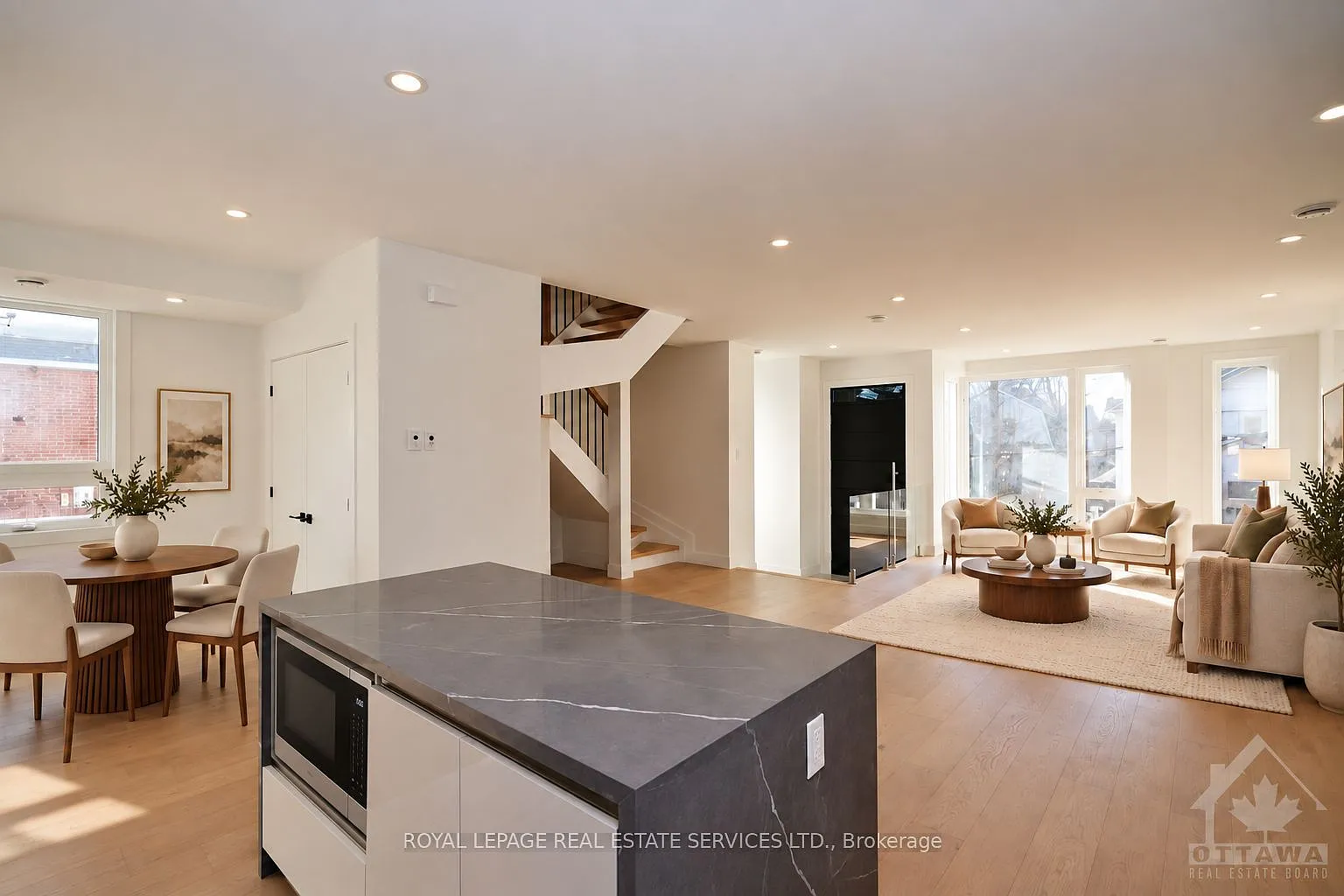 3 bed, $4,200 — Photo 1