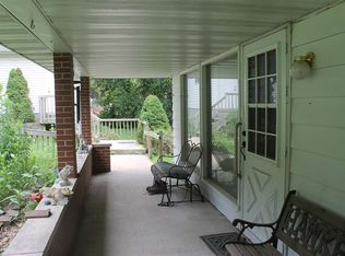 2635 Pioneer Rd, Delhi, IA 52223