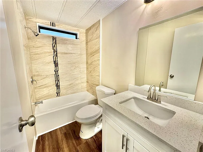 1252 Henderson Creek Dr — Photo 10
