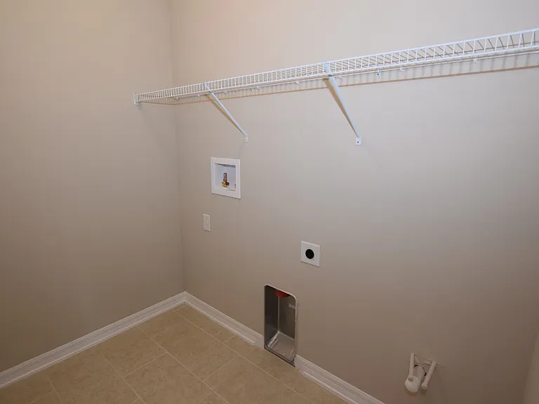 8019 Jeremy Joseph Aly — Photo 11