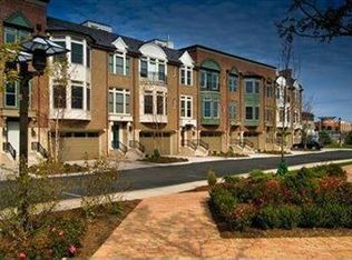 107 Vine St #45, Westlake, OH 44145