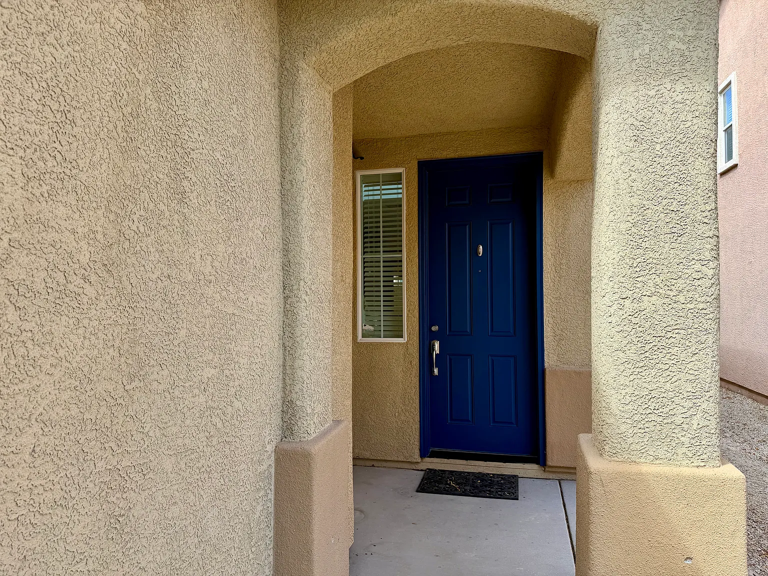 4 bed, 2612 sqft, $2,575 — Photo 2
