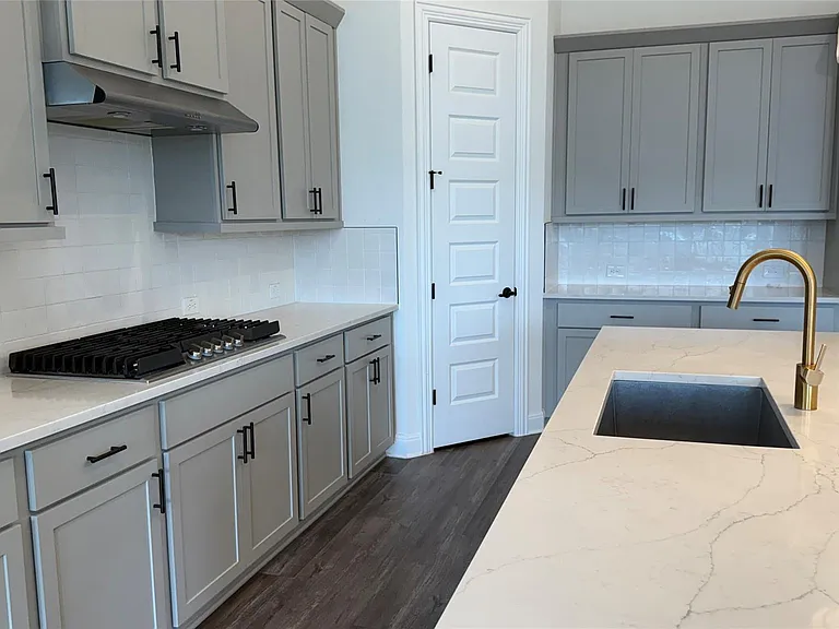352 Olympic Park Dr — Photo 6