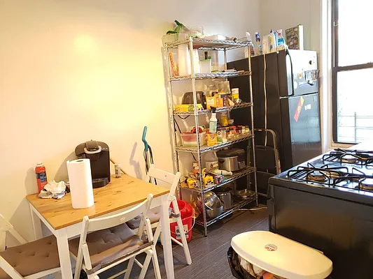 Rented by HFF Realty LLC | media 4