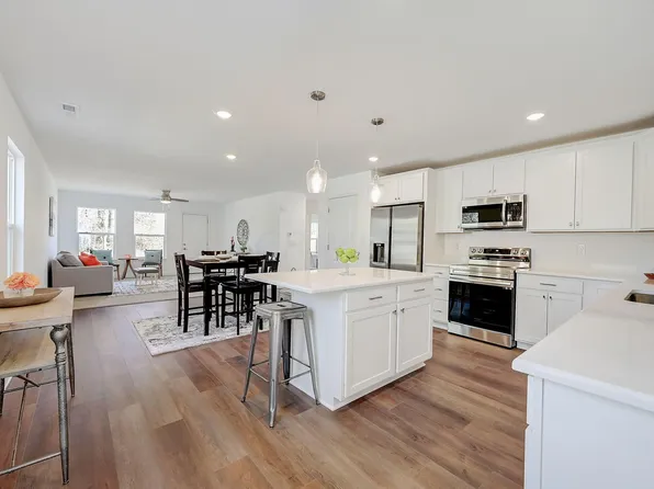 1316 Manor Dr, Columbus, OH 43232