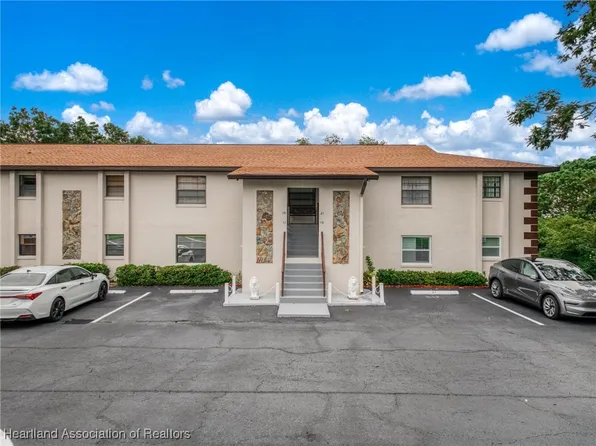 19 A Miracle Ave, Avon Park, FL 33825