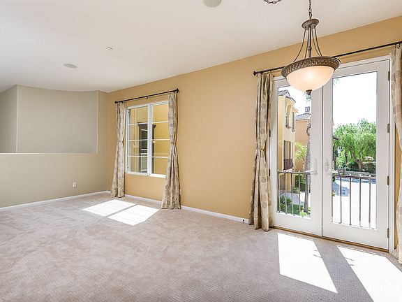 2nd image of 2936 Villas Way