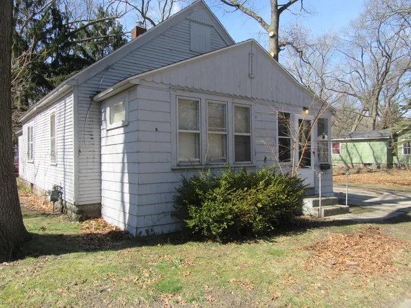 3133 Mona St, Muskegon Heights, MI 49444