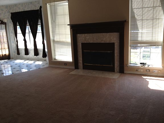 Family Room & Breakfast Nook