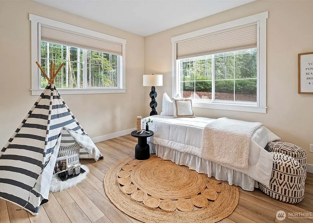 3 bed, 1952 sqft, $4,000 — Photo 4