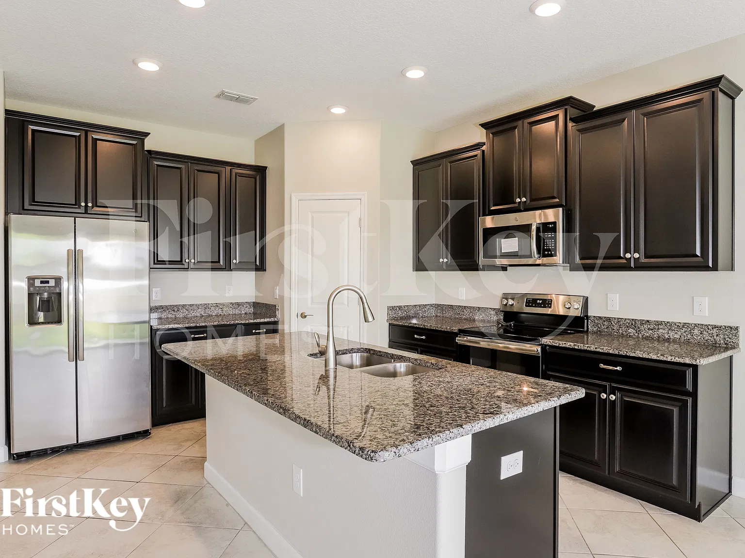 4 bed, 2.5 bath, 2775 sqft, $2,630 — Photo 4