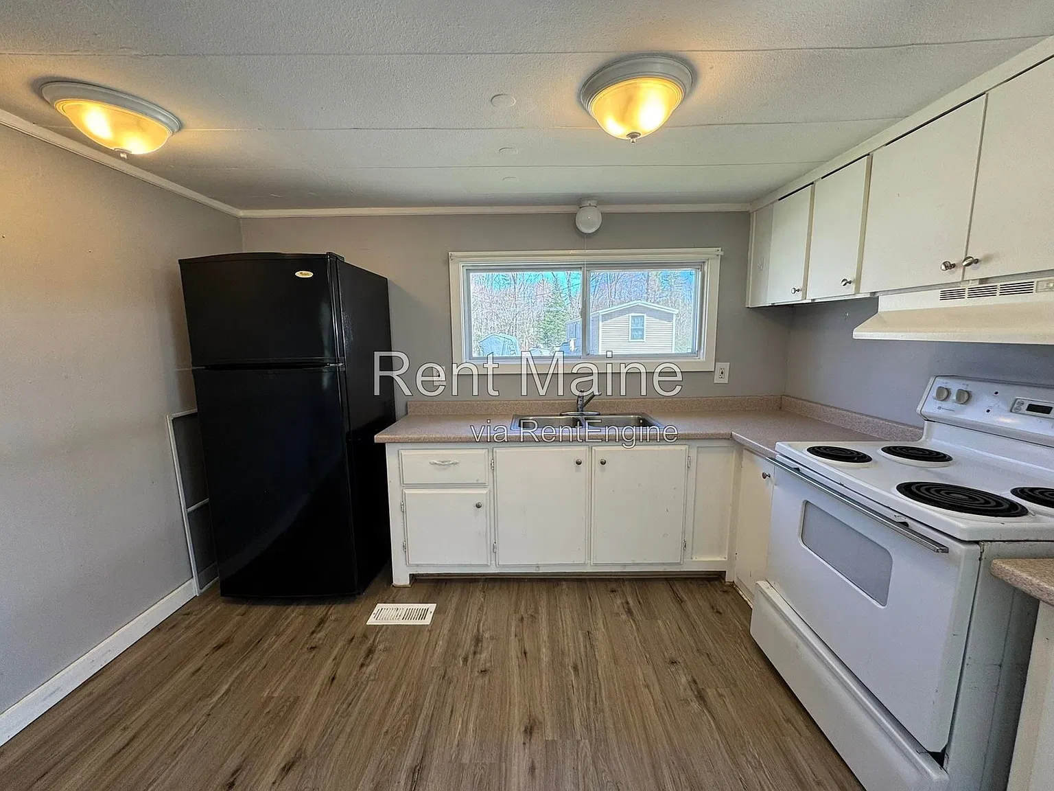 2 bed, 1.0 bath, $1,150 — Photo 2