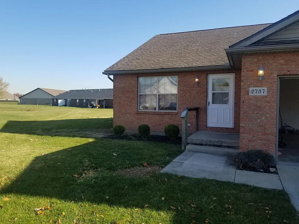 2737 Fairview Ct