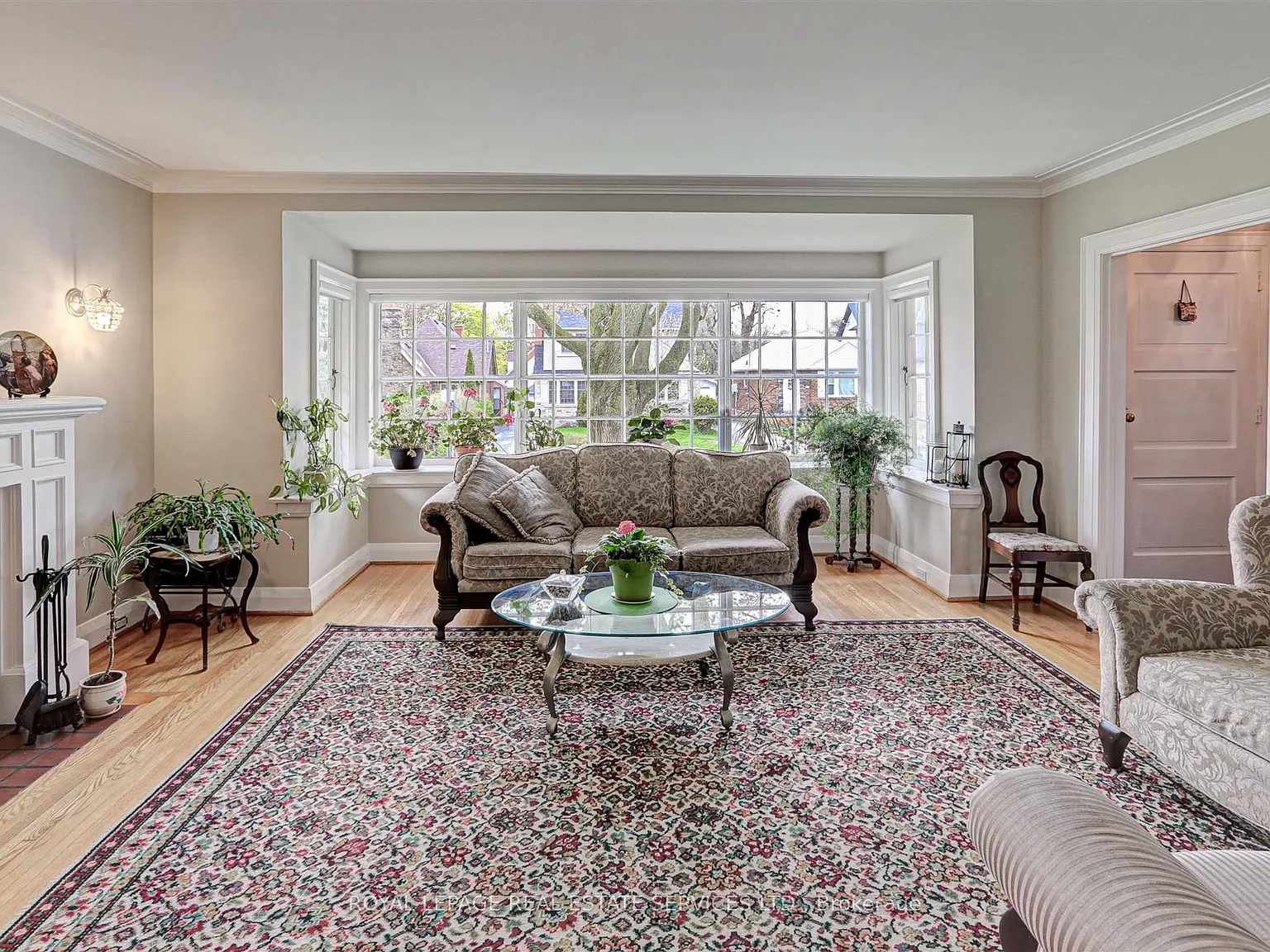 4 bed, $5,900 — Photo 4