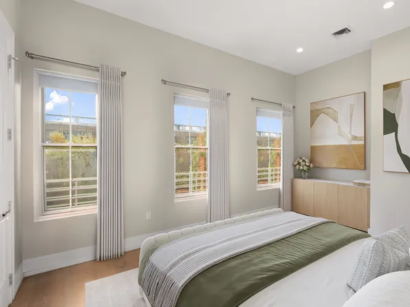 139 Rochester Avenue image 5 of 16