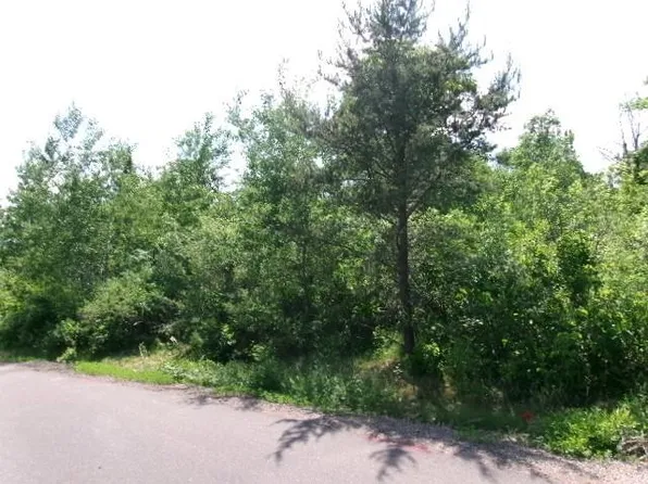 na Laura Dr, Hayward, WI 54843