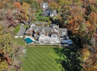 308 Crescent Dr, Franklin Lakes, NJ 07417