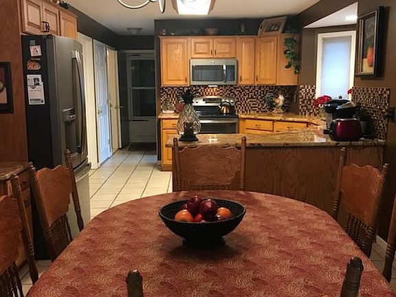 2nd image of 47849 Jamestown Dr