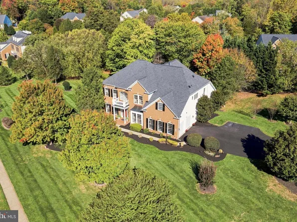 5554 Acerville Pl, Haymarket, VA 20169