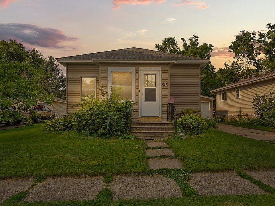 1st image of 513 8th Ave SE