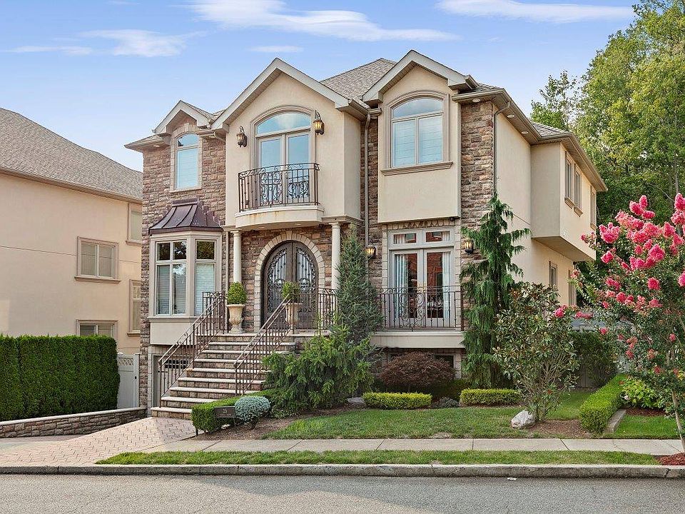 1st image of 25 Kayla Ct