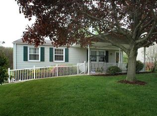 12 Seneca Dr, Greensburg, PA 15601
