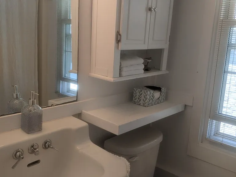 2421 Lakefront Dr — Photo 8