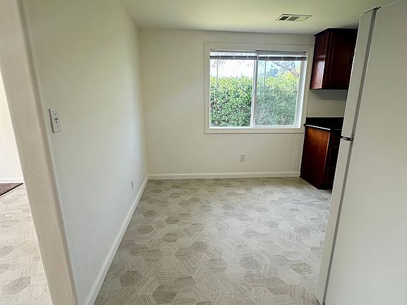 5th image of 1751 Waters Ave