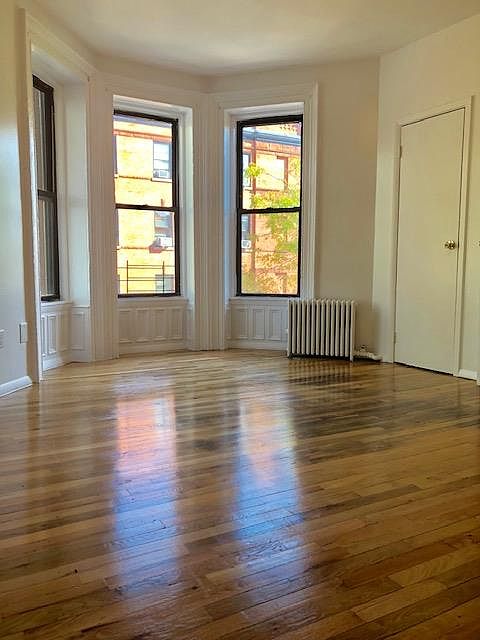 1st image of 310 Grand Ave APT 3