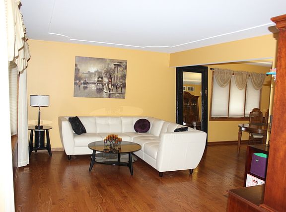 2nd image of 13838 Le Claire Ave