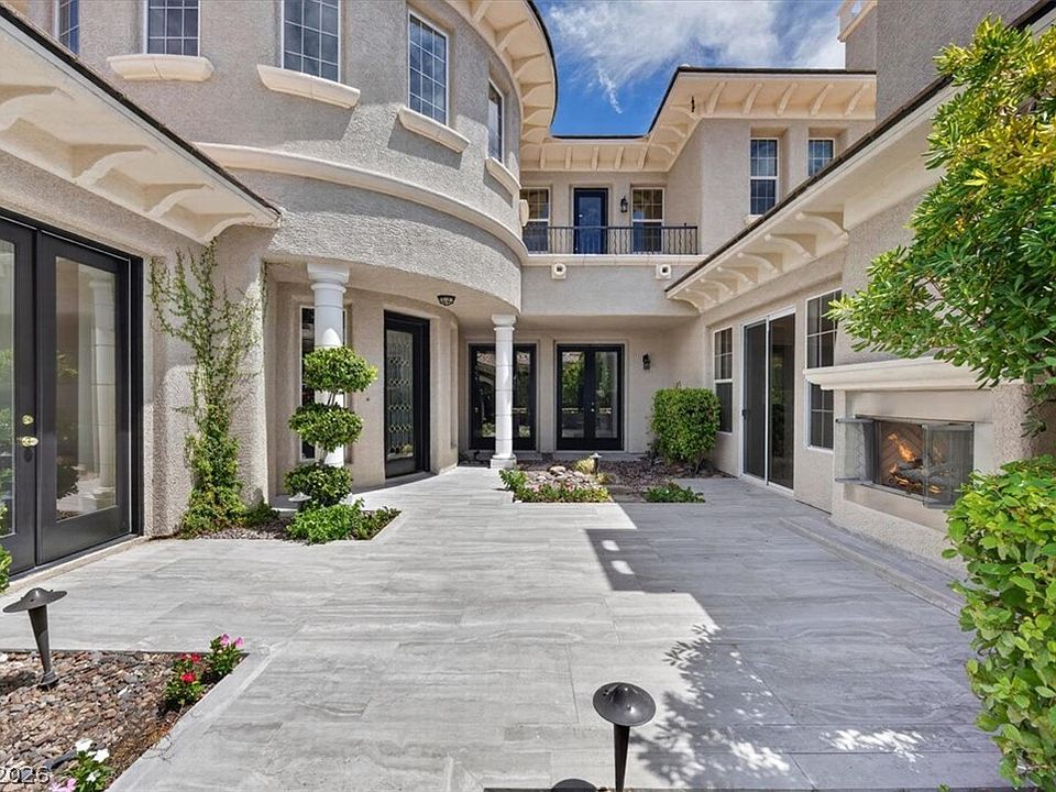 1st image of 204 Surtees Point St