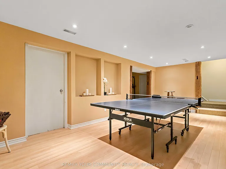 869 Boronia Cres — Photo 30