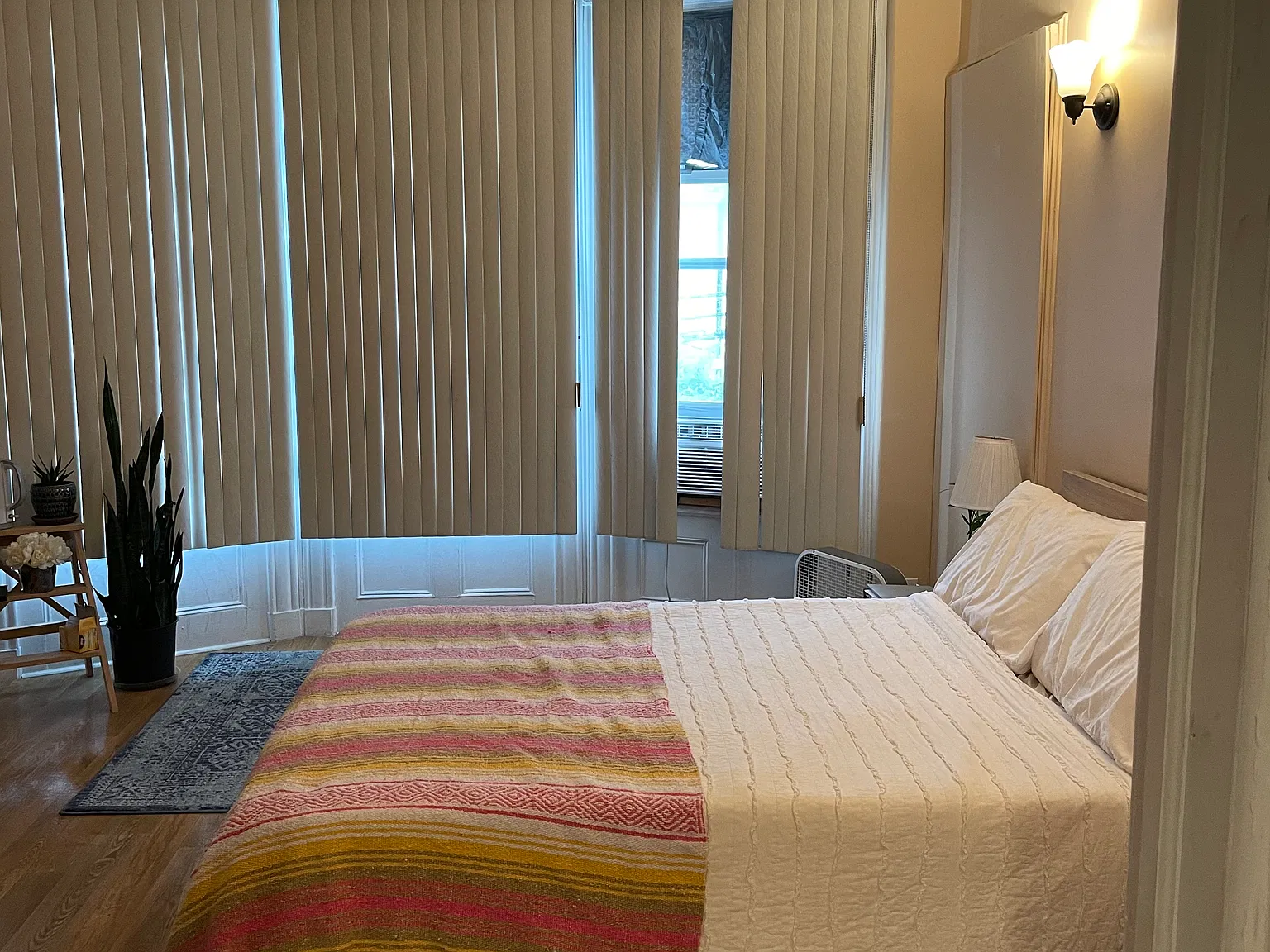 3 bed, $2,500 — Photo 2