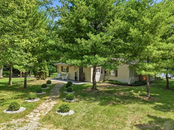 1632 Carey Ln, Batavia, OH 45103