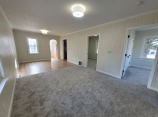 5716 Ovid Ave, Des Moines, IA 50310