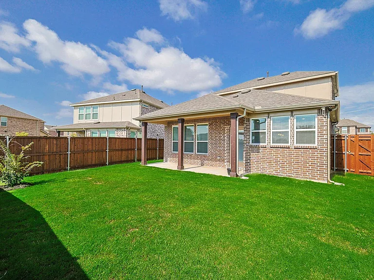 2806 Henson Ln — Photo 29
