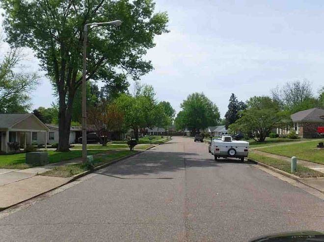 Exterior Neighborhood (street photo)