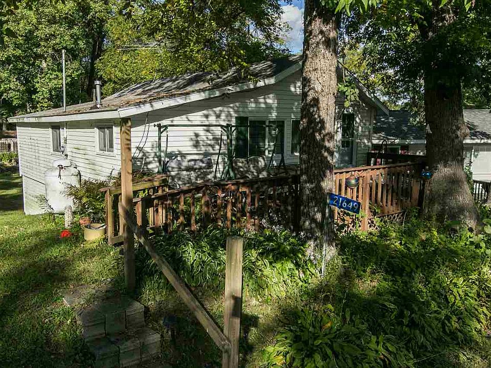 2nd image of 21649 259th St