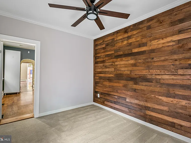 719 S Montford Ave — Photo 23
