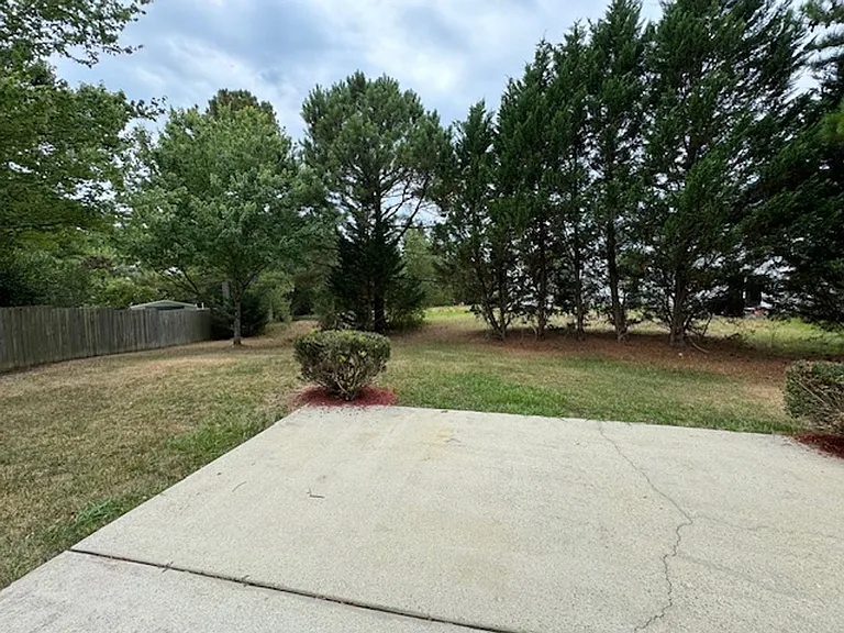 102 Alice Ct — Photo 30