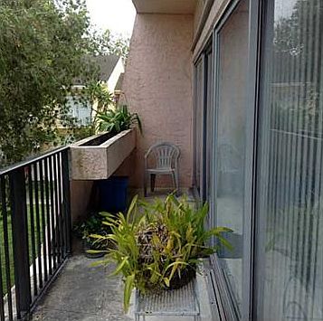 5th image of 400 NE 18th Ave APT 201