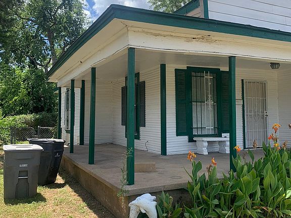 2nd image of 3222 Garden Ln