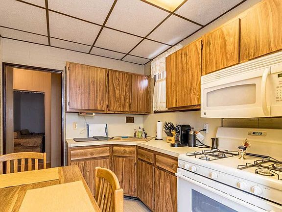 3rd image of 51-39 47th St