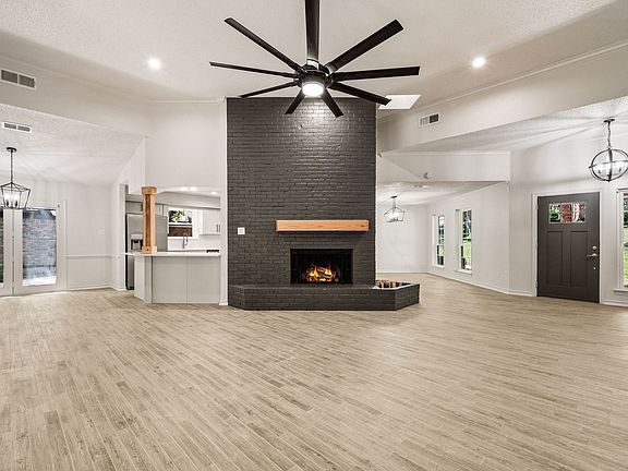 2nd image of 17 Cypress Ct