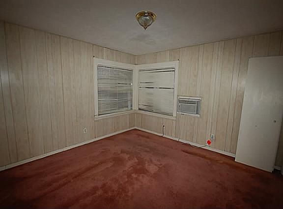 5th image of 1233 Portland Ave